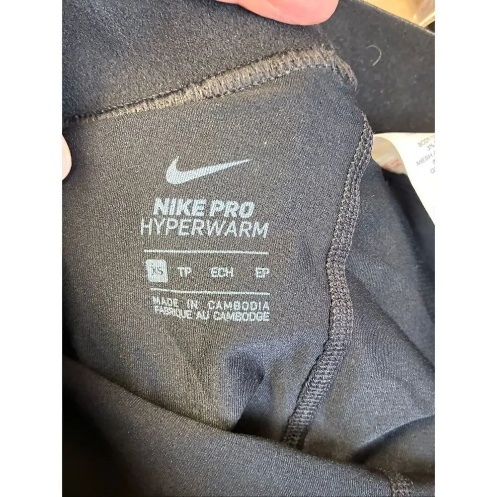 NIKE PRO NWT Hyper Warm Tight Fit Ribbed Leggings in Black Size XS
